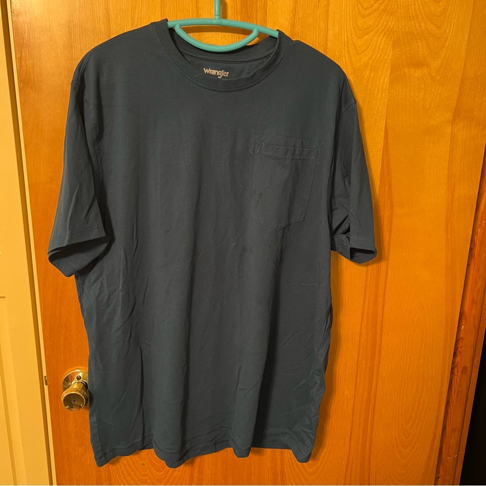 Men’s t-shirt